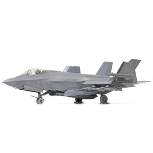 TAM61127 1:48 Tamiya F-35C Lightning II