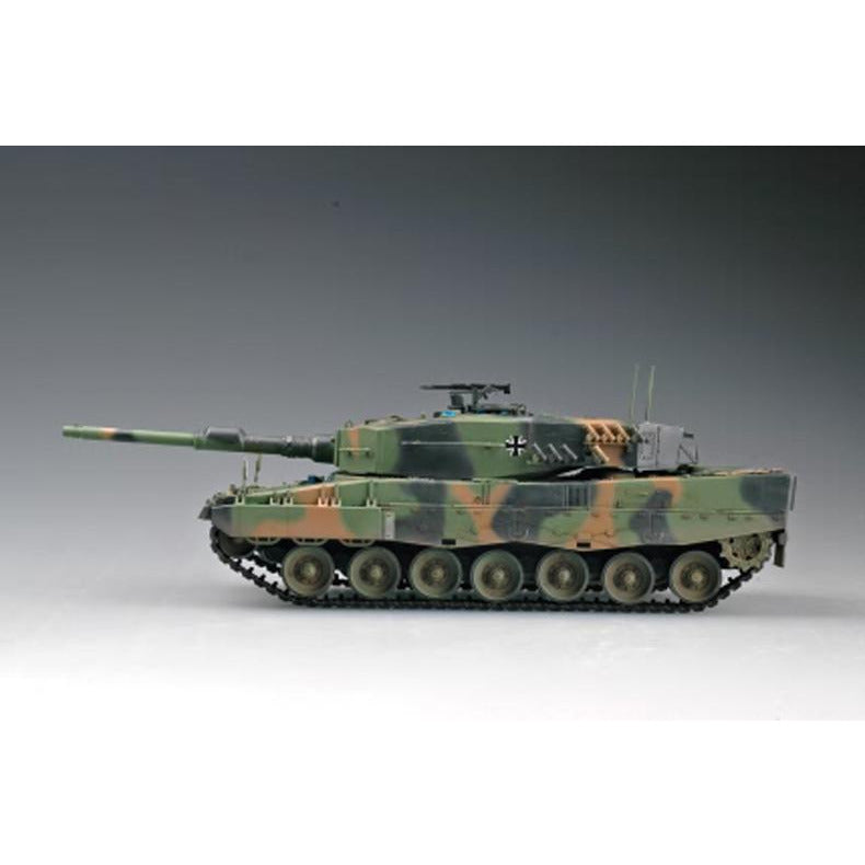 Hobby Boss 1:35 German Leopard 2 A4 tank 82401