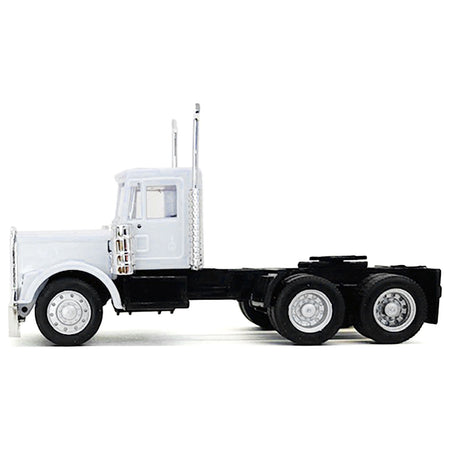 Kenworth W900 Short Day Cab "New Version" White 1/87 (HO) Plastic Model Car by Promotex