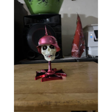 1/4 GHOST RED BARON GLOW - Atlantis - ModelCars.com