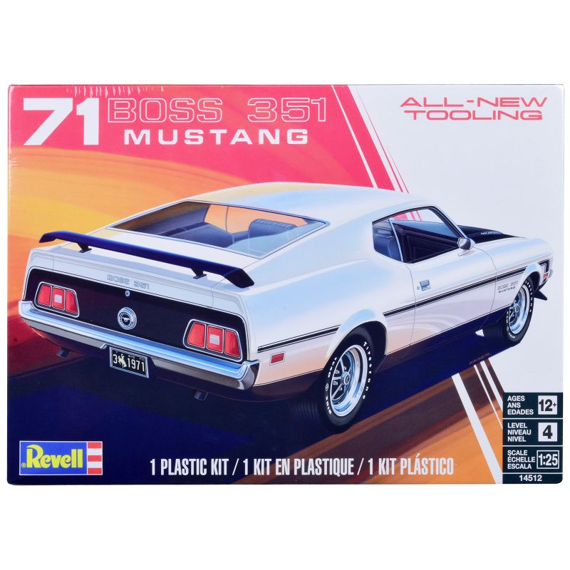 Model of a white 1971 Boss 351 Mustang.
