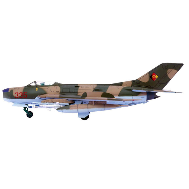 Mikoyan-Gurevich MiG-19PM Farmer-E Fighter Aircraft "Red 335" East German Air Force 1/72 Diecast Model by Panzerkampf