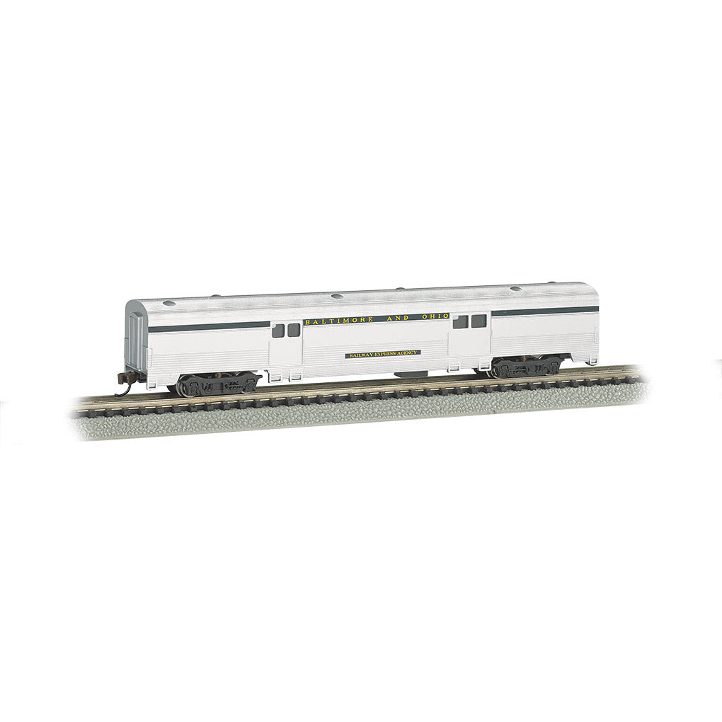 Bachmann B&O® Silver w/ Blue stripe - 72 FT 2-Door Baggage car