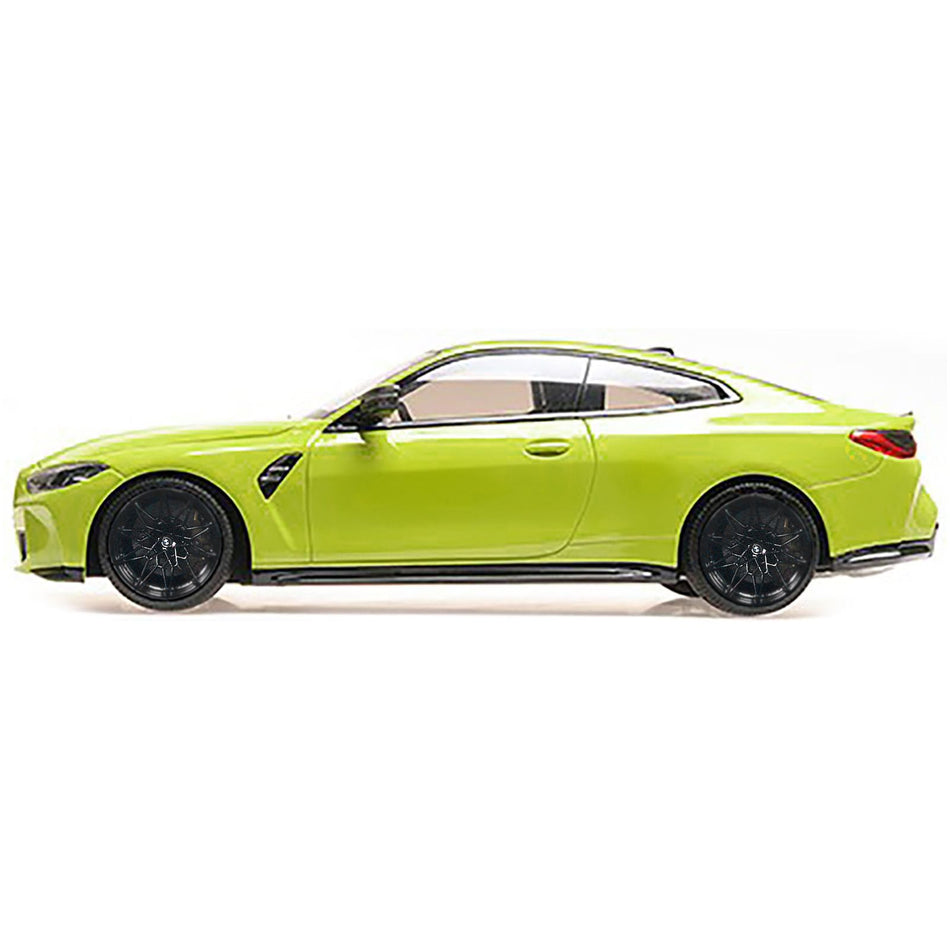 2020 BMW M4 Yellow with Carbon Top Limited Edition to 750 pieces Worldwide 1/18 Diecast Model Car by Minichamps