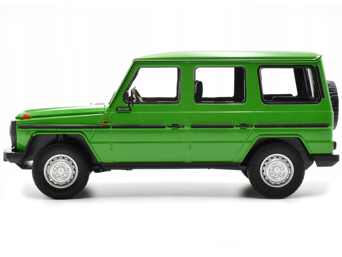 1980 Mercedes-Benz G-Model (LWB) Green with Black Stripes Limited Edition to 402 pieces Worldwide 1/18 Diecast Model Car by Minichamps - view 2