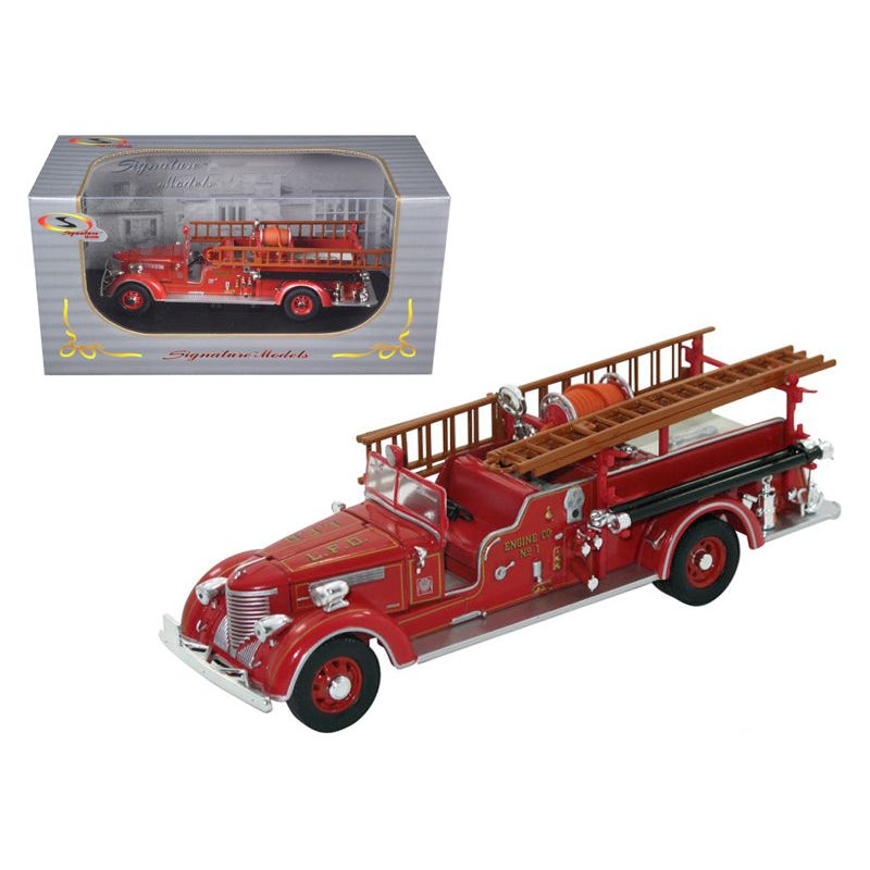 1939 Packard Fire Engine Truck Red 1/32 Diecast Model by Signature Models - Signature Models - ModelCars.com