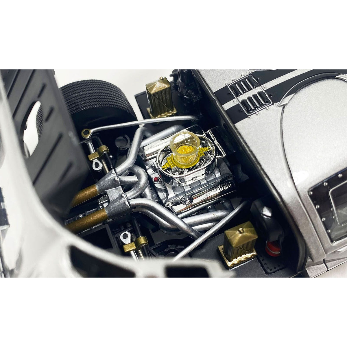 1966 Ford GT-40 MKII #F85 Silver Metallic with Black Stripes 1/18 Diecast Model Car by ACME-Acme-ModelCars.com