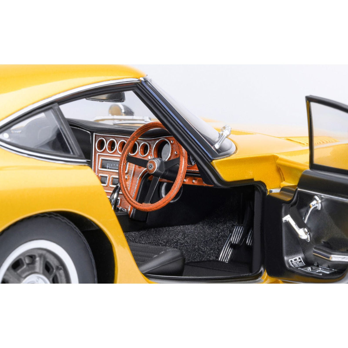1967 Toyota 2000GT RHD (Right Hand Drive) Gold Metallic 1/18 Model Car by Autoart-Autoart-ModelCars.com