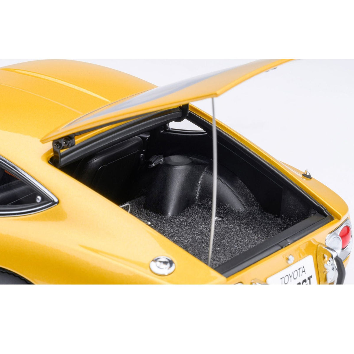 1967 Toyota 2000GT RHD (Right Hand Drive) Gold Metallic 1/18 Model Car by Autoart-Autoart-ModelCars.com