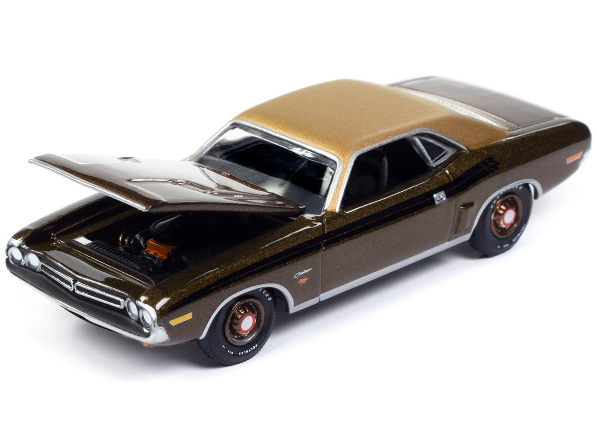 1971 Dodge Challenger R/T Dark Gold Metallic with Gold Vinyl Roof "Mecum Auctions" Limited Edition to 2496 pieces Worldwide "Premium" Series 1/64 Diecast Model Car by Auto World-Autoworld-ModelCars.com