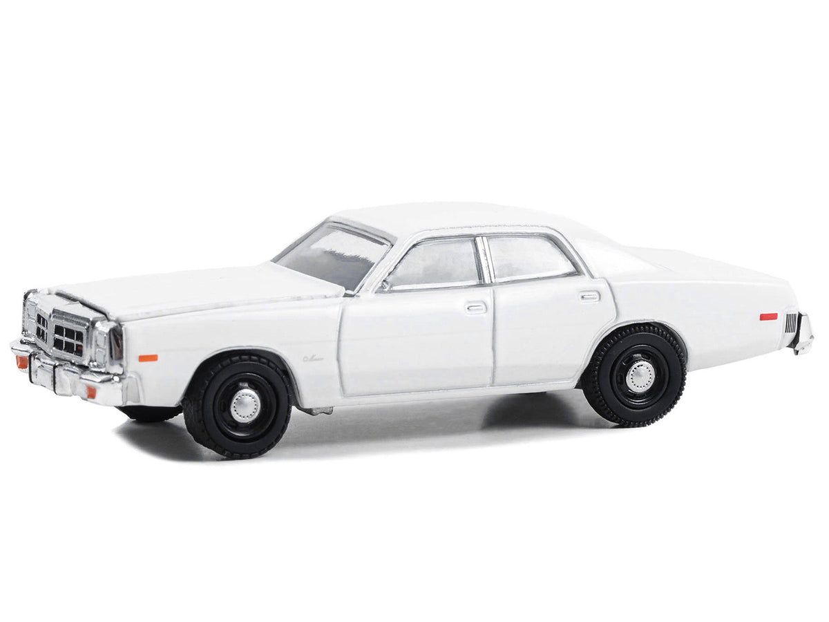 1977-78 Dodge Monaco Police Pursuit White "Hot Pursuit - Hobby Exclusive" Series 1/64 Diecast Model Car by Greenlight-Greenlight-ModelCars.com