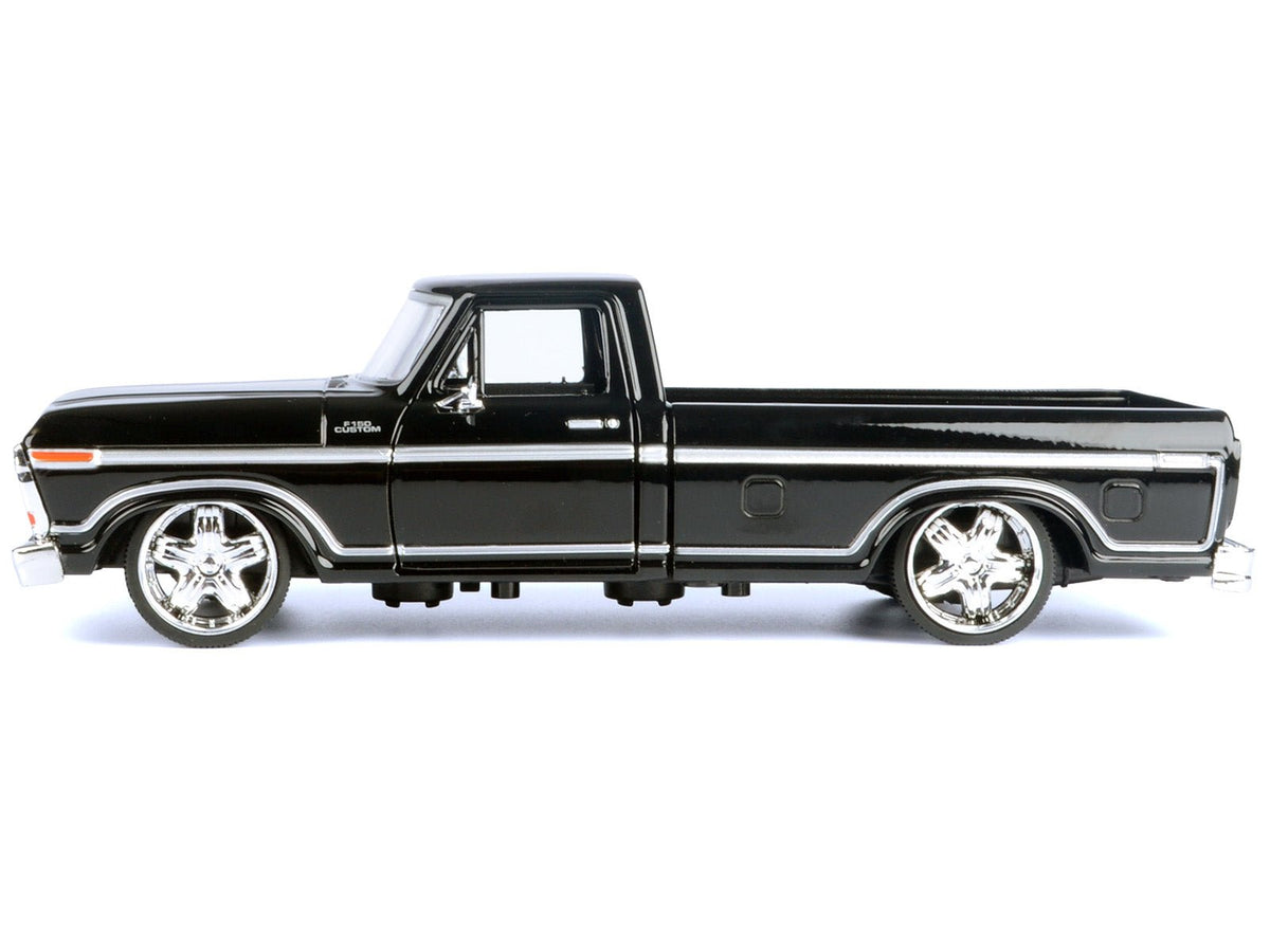 1979 Ford F-150 Custom Pickup Truck Black "Maxx Design" Series 1/24 Diecast Model Car by Motormax-Motormax-ModelCars.com