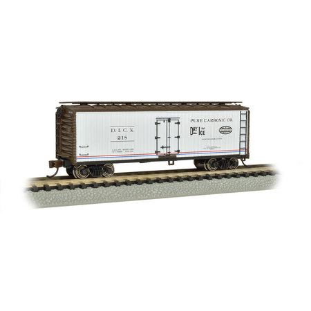 Bachmann Pure Carbonic Company-40' Wood-side Refrigerated Box Car