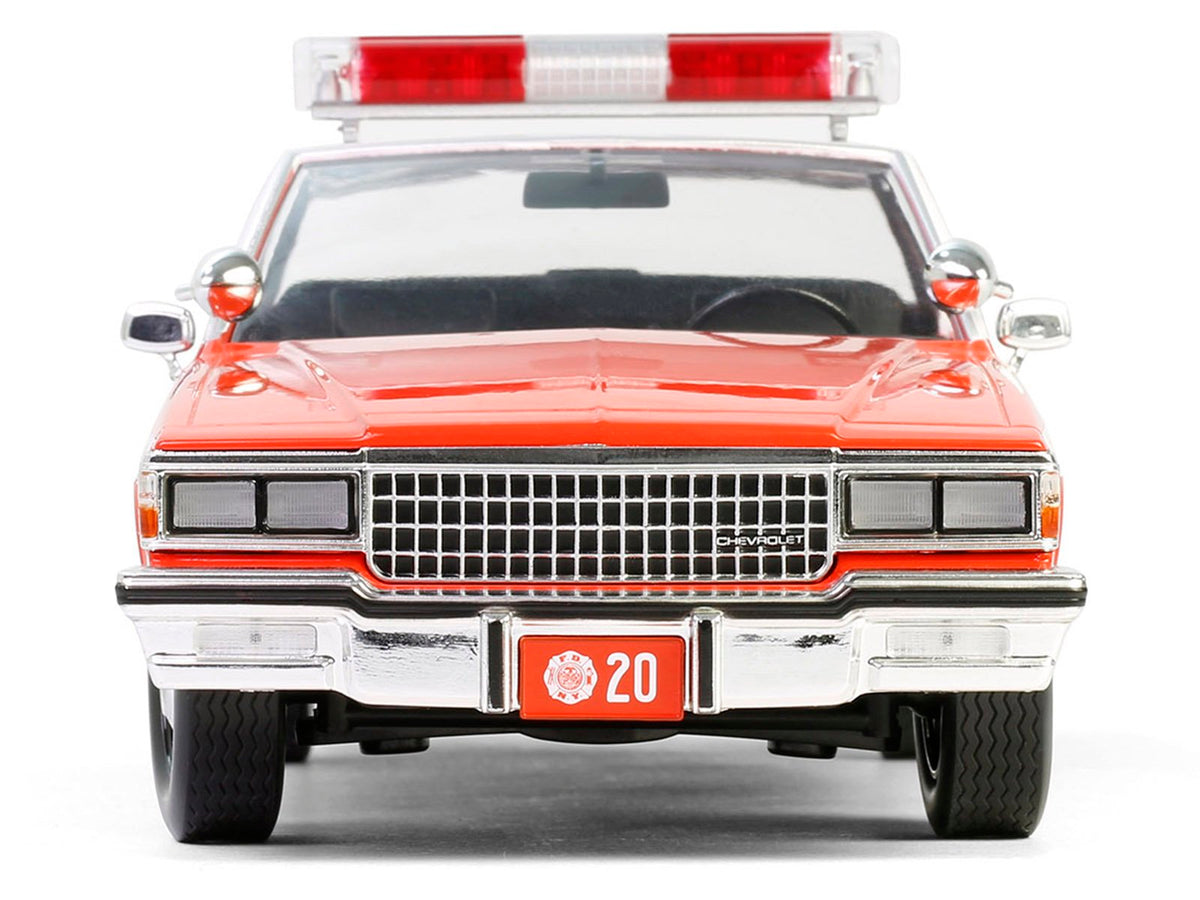 1987 Chevrolet Caprice 9C1 "FDNY (The Official Fire Department City of New York)" Red with White Top and Stripes "Artisan Collection" 1/18 Diecast Model Car by Greenlight-Greenlight-ModelCars.com