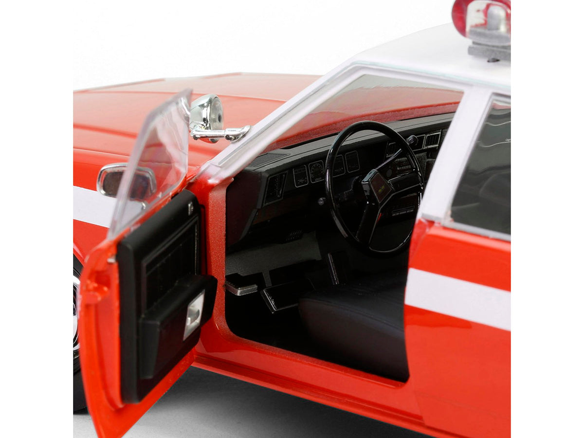 1987 Chevrolet Caprice 9C1 "FDNY (The Official Fire Department City of New York)" Red with White Top and Stripes "Artisan Collection" 1/18 Diecast Model Car by Greenlight-Greenlight-ModelCars.com