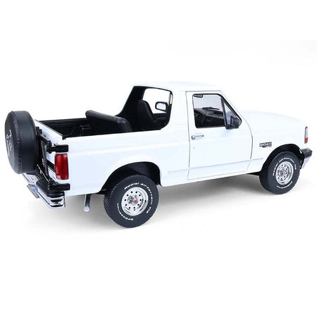 1993 Ford Bronco XLT Oxford White "Artisan Collection" 1/18 Diecast Model Car by Greenlight-Greenlight-ModelCars.com