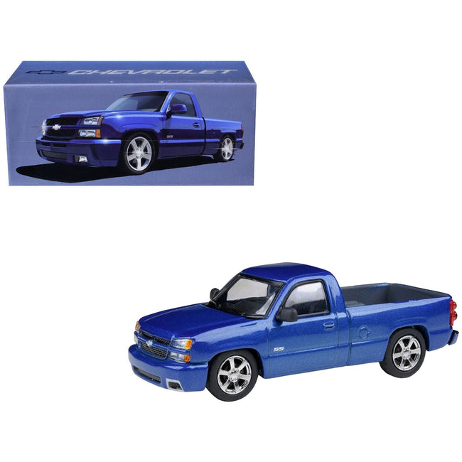 2006 Chevrolet Silverado 'Cateye' Pickup Truck Ming Blue Metallic 1/64 Diecast Model Car by Paragon-Paragon-ModelCars.com