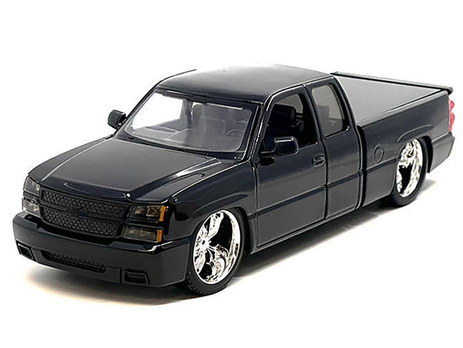 2006 Chevrolet Silverado Custom Pickup Truck Black "Die-Cast Collection" Series 1/25 Diecast Model Car by Motormax-Motormax-ModelCars.com