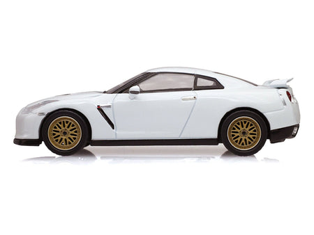 2007 Nissan GT-R (R35) Pearl White with Gold Wheels "Tokyo Torque" Series 10 1/64 Diecast Model Car by Greenlight-Greenlight-ModelCars.com