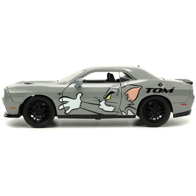 2015 Dodge Challenger Hellcat Gray with "Tom" Graphics and Jerry Diecast Figure "Tom and Jerry" "Hollywood Rides" Series 1/24 Diecast Model Car by Jada-Jada-ModelCars.com