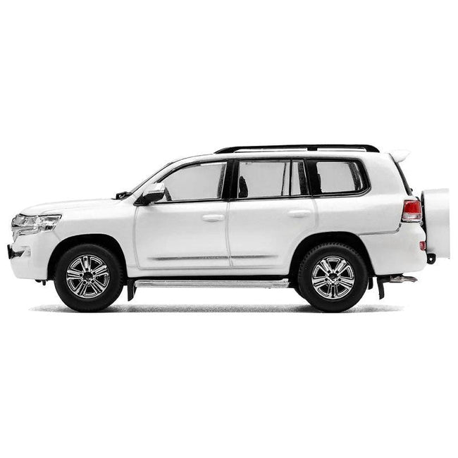 2015 Toyota Land Cruiser (200) White Metallic with Roof Rack 1/64 Diecast Model Car by GCD-GCD-ModelCars.com