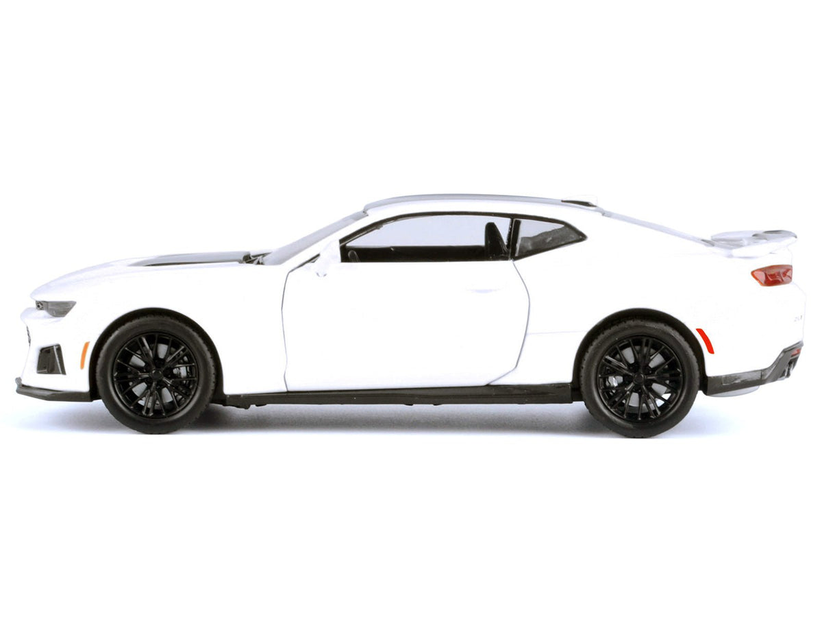 2017 Chevrolet Camaro ZL1 White 1/24 Diecast Model Car by Motormax-Motormax-ModelCars.com
