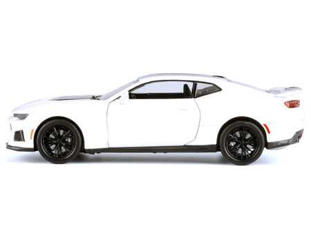 2017 Chevrolet Camaro ZL1 White 1/24 Diecast Model Car by Motormax-Motormax-ModelCars.com