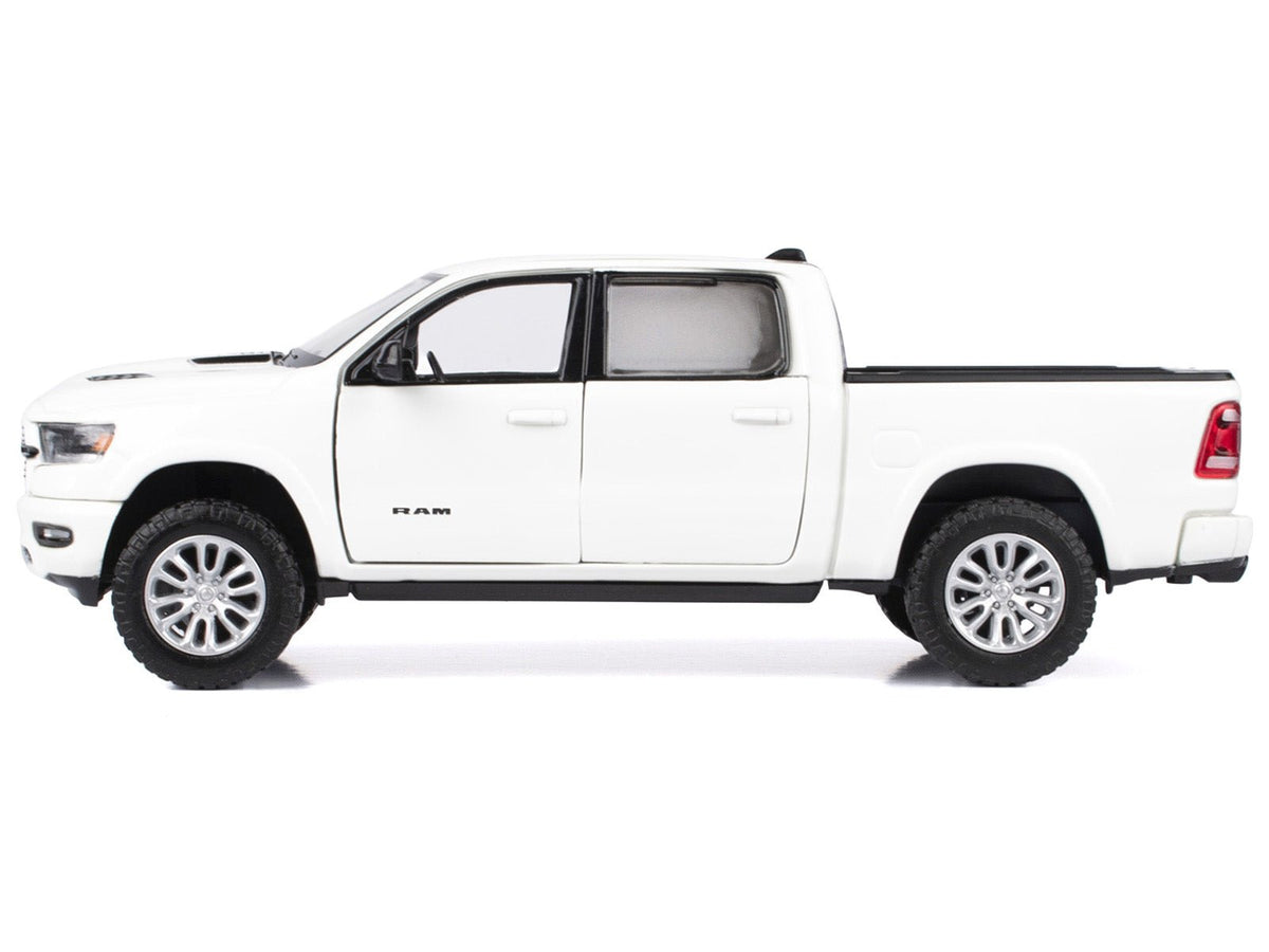 2019 RAM 1500 Laramie Crew Cab Pickup Truck White "Timeless Legends" Series 1/24 Diecast Model Car by Motormax-Motormax-ModelCars.com