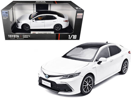 2023 Toyota Camry Hybrid White Metallic with Black Top 1/18 Diecast Model Car by Heimanba-Heimanba-ModelCars.com