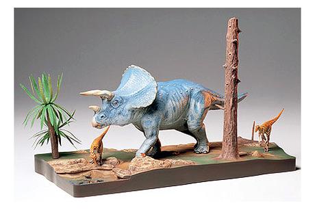 TRICERATOPS DIORAMA