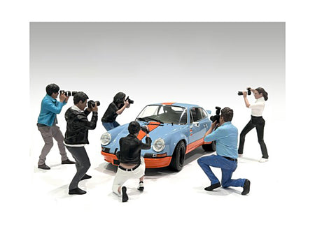 "Photographers" 6 piece Figure Set for 1/24 Scale Models by American Diorama