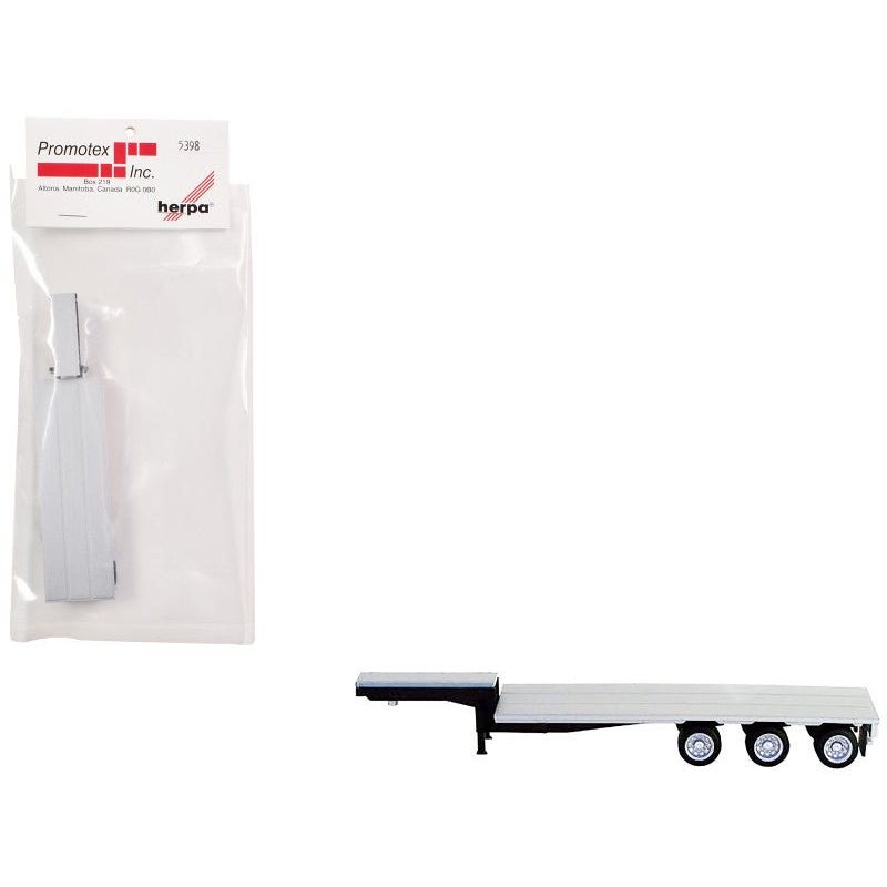 28ft Tri - Axle Hay Float Trailer Silver Top 1/87 (HO) Plastic Model by Promotex - Promotex - ModelCars.com