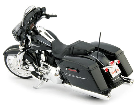 2013 Harley Davidson FLHRC Road King Classic Black 1/12 Diecast Motorcycle Model by Maisto - view 3