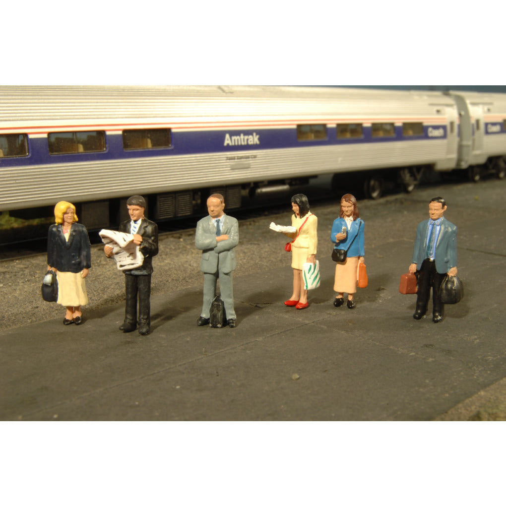 Bachmann Standing Platform Passengers - HO Scale