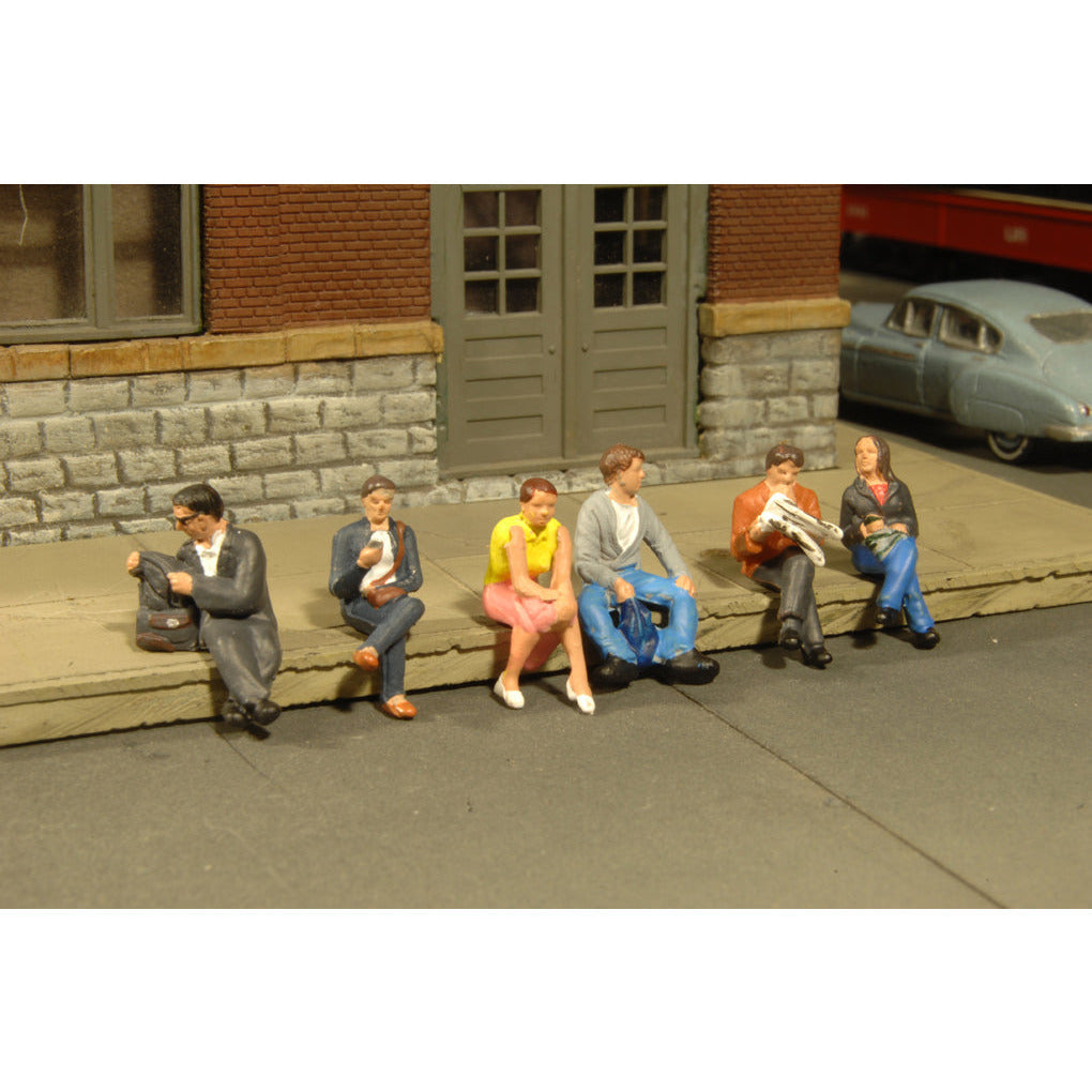 Bachmann Seated Platform Passengers - HO Scale