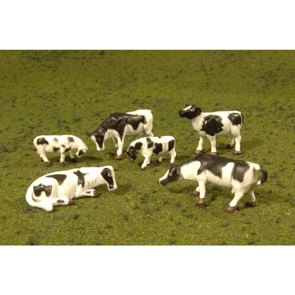Bachmann Cows - Black & White - O Scale