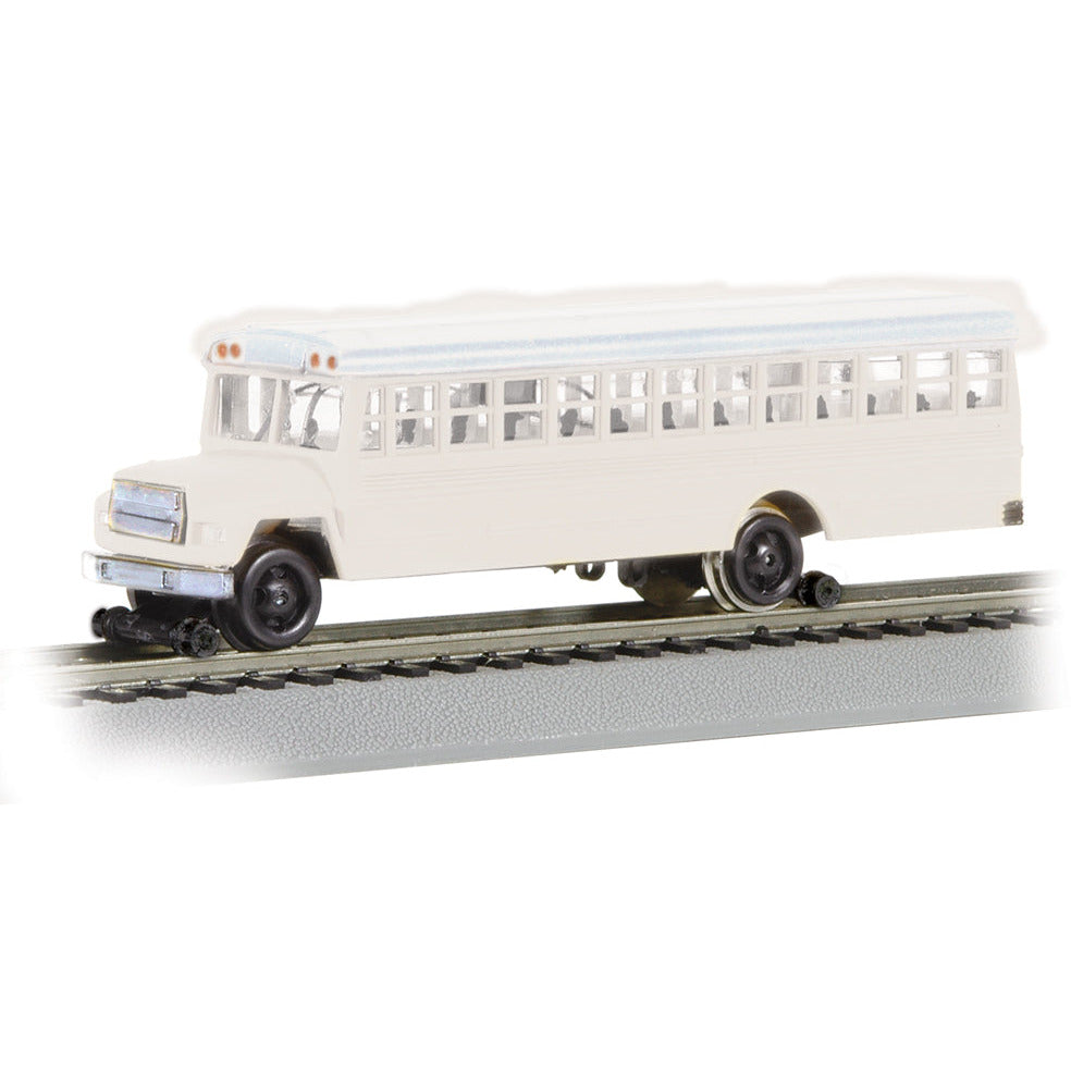 Bachmann Bus w/High Railers - White (HO Scale)