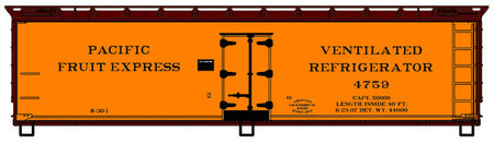 HO PFE 40'WOOD FRIDGE CAR     