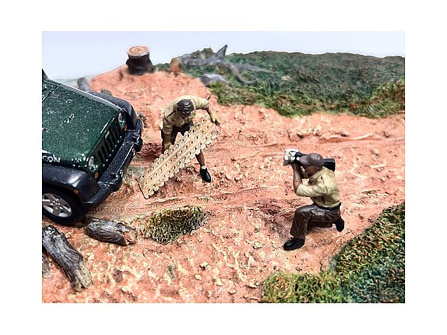 "4X4 Mechanics" 2 Piece Diecast Figure Set 4 for 1/43 Scale Models by American Diorama-American Diorama-ModelCars.com
