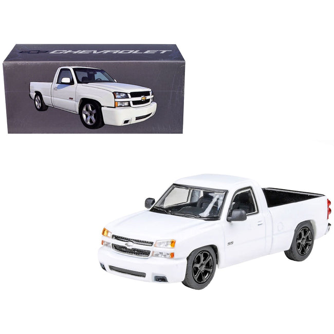 2006 Chevrolet Silverado 'Cateye' Pickup Truck Summit White 1/64 Diecast Model Car by Paragon