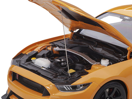 Ford Mustang Shelby GT-350R Orange Fury Metallic 1/18 Model Car by Autoart - view 3