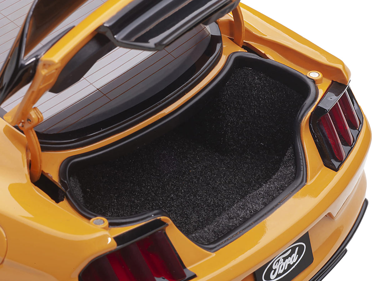 Ford Mustang Shelby GT-350R Orange Fury Metallic 1/18 Model Car by Autoart - view 4