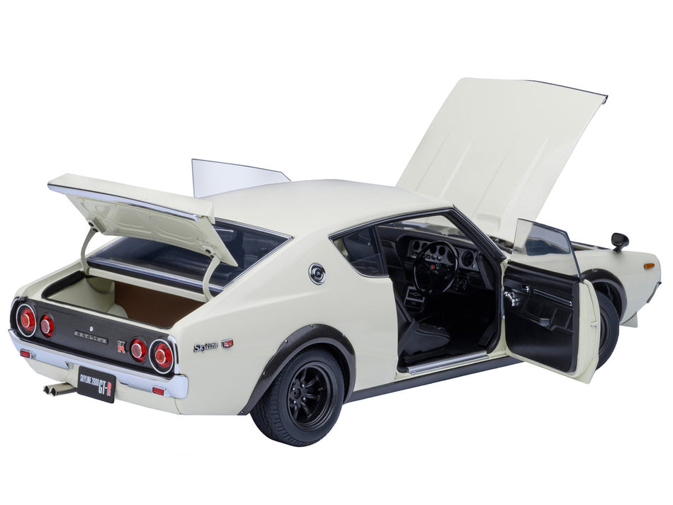 Nissan Skyline 2000GT-R (KPGC110) Tuned Version RHD (Right Hand Drive) White 1/18 Model Car by Autoart