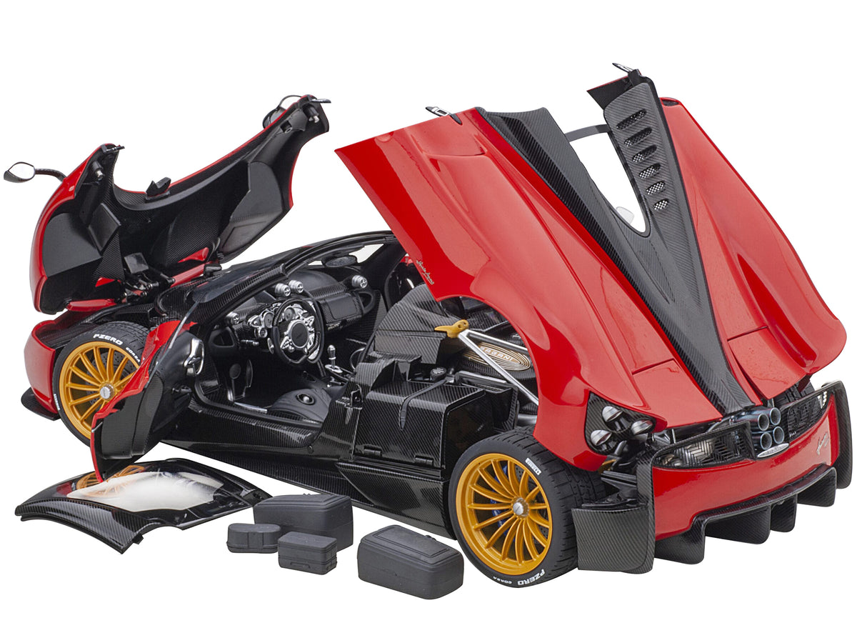 Pagani Huayra Roadster Rosso Monza Red and Carbon with Luggage Set 1/18 Model Car by Autoart - view 2