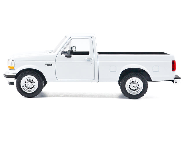 1993 Ford F-150 XLT Pickup Truck White "Timeless Legends" Series 1/24 Diecast Model Car by Motormax