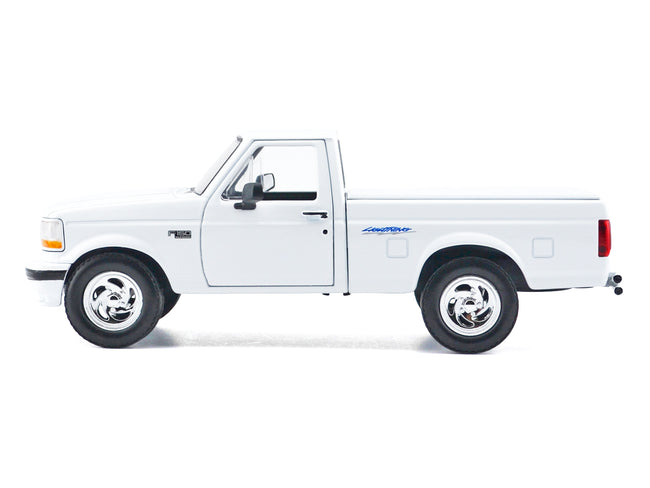 1993 Ford F-150 SVT Lightning Pickup Truck White "Maxx Design" Series 1/24 Diecast Model Car by Motormax