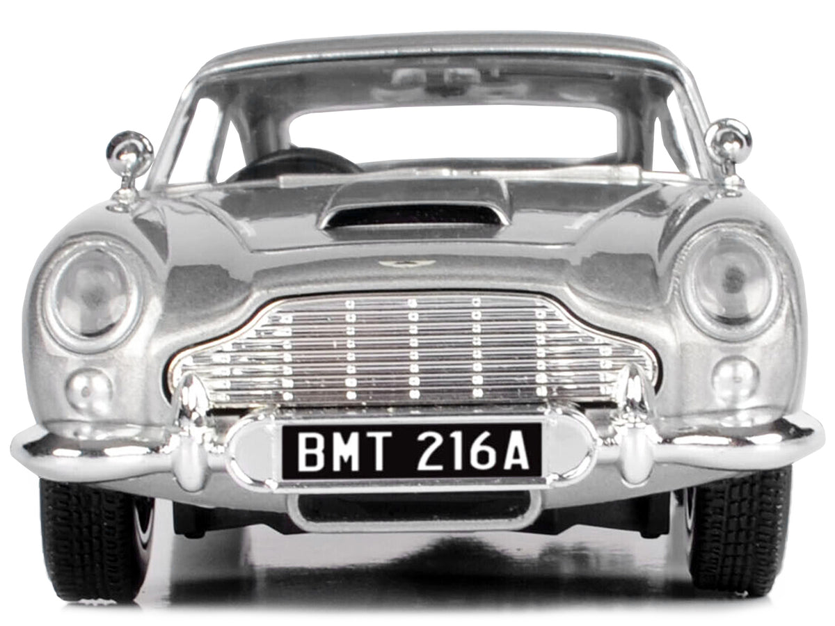 Aston Martin DB5 RHD (Right Hand Drive) Silver Metallic James Bond 007 "Goldfinger" (1964) Movie "James Bond Collection" Series 1/24 Diecast Model Car by Motormax - view 3