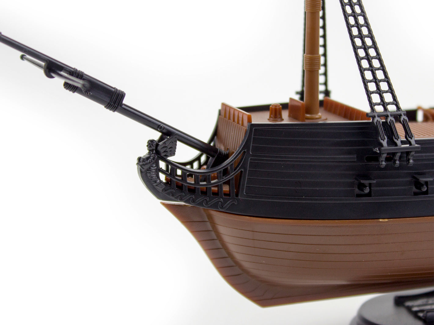 Level 2 Easy-Click Model Kit "The Black Diamond" Pirate Ship 1/350 Scale Model by Revell