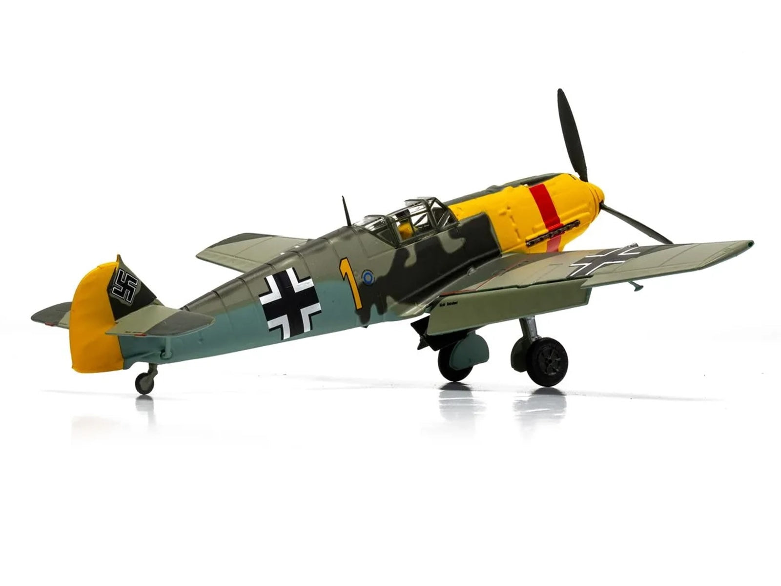 AA28009-2__95501 model airplane of a Messerschmitt Bf 109 fighter