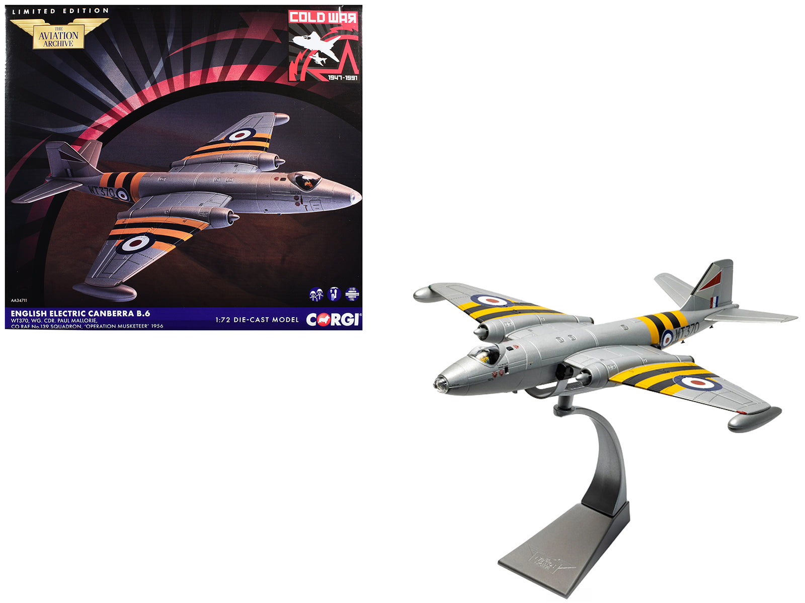 English Electric Canberra B.6 Aircraft "WT370 Wg. Cdr. Paul Mallorie No.139 Squadron Operation Musketeer" (1956) Royal Air Force "The Aviation Archive" Series 1/72 Diecast Model Car by Corgi